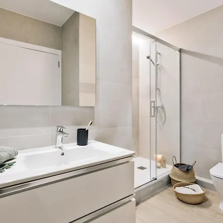 Isola - 1 Bedroom And Terrace In Eixample Dreta Barcelona